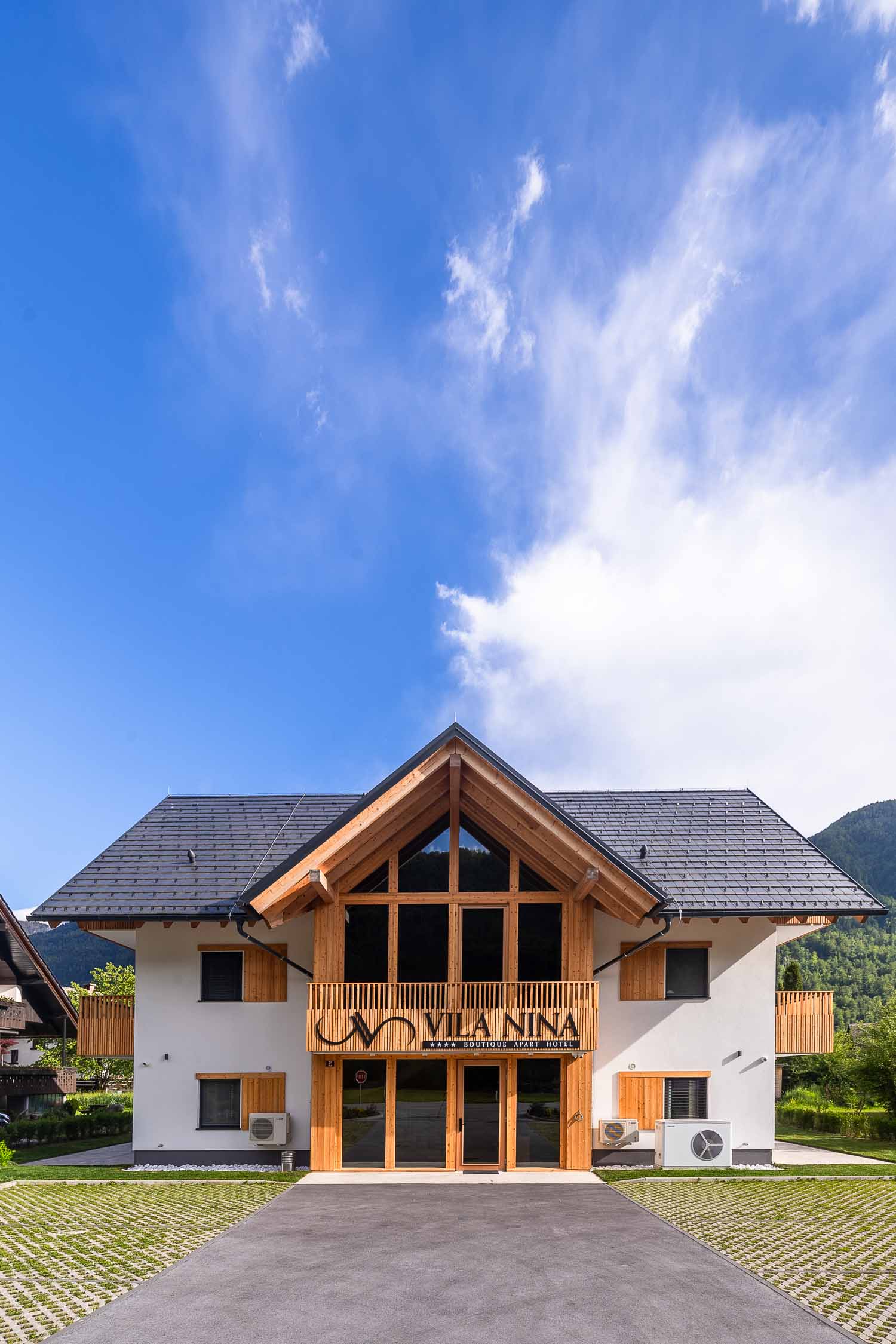 Vila Nina · Boutique Apart Hotel